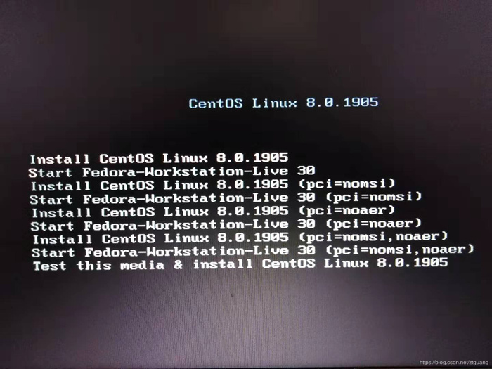 移动硬盘（或U盘），安装CentOS-8.isoFedora-30-1.2.iso，修改内核参数：pci=nomsi,noaer